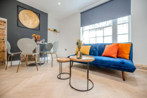 2 Bedroom Flat Next To Brighton Beach